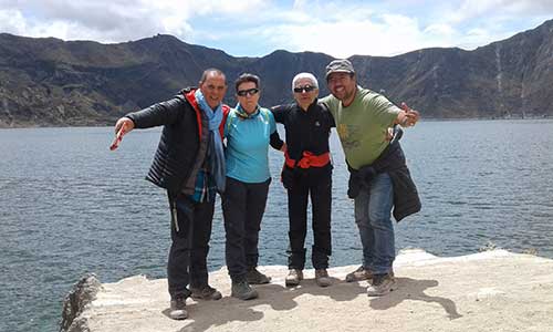 Tour with descent to Quilotoa Lagoon